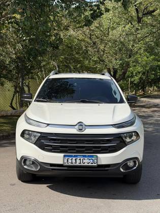 FIAT TORO 2.4 16V MULTIAIR FLEX VOLCANO AT9 FIAT TORO 2.4 16V MULTIAIR FLEX VOLCANO AT9